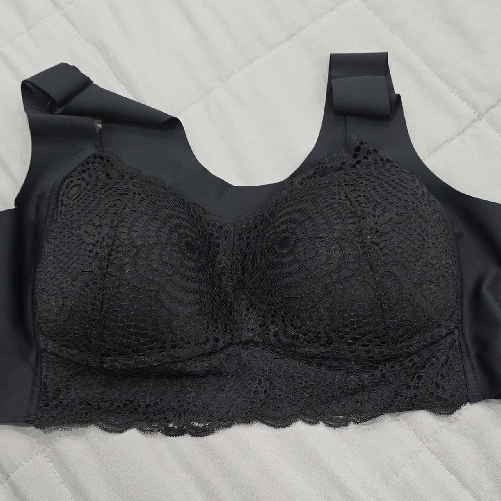 Elegant Black Lace Bra‎